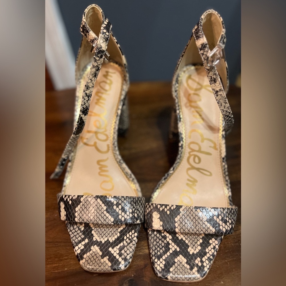 SAM EDELMAN DANIELLA SNAKESKIN HEEL WIDE SIZE 8.5